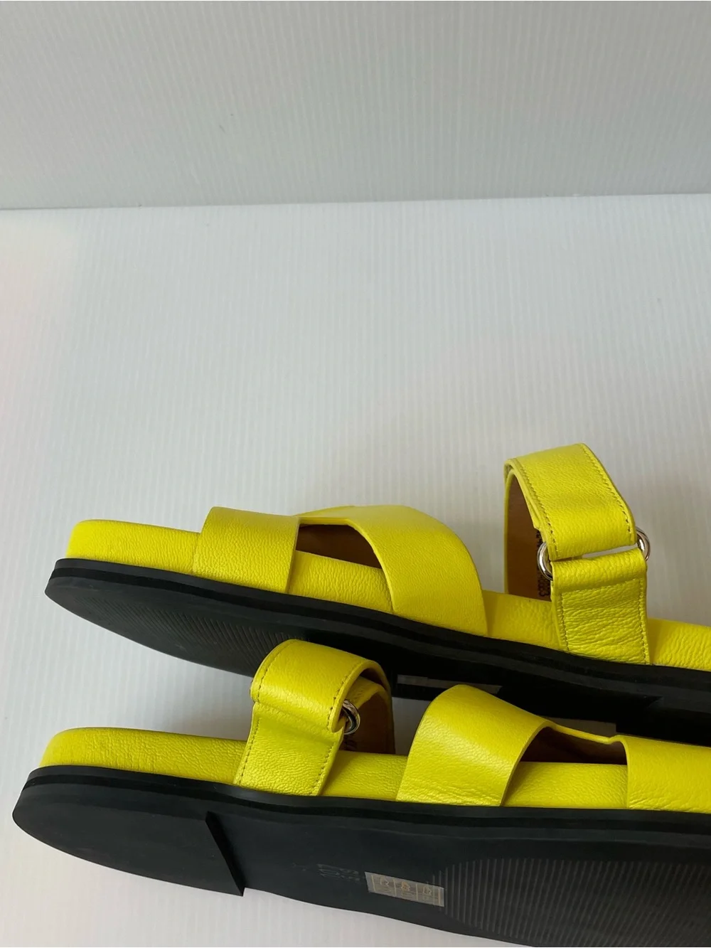 NWT Anthropologie Bibi Lou Mindy Cut Out Slide Sandal Leather Size 9 40 Yellow